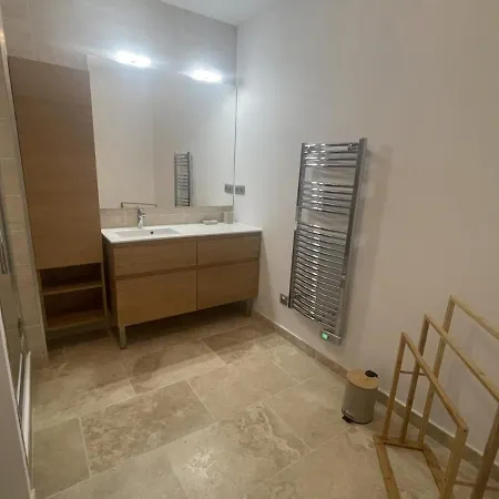 3 étoiles De 120m2 - Vue - Clim - à 600m Roquebrune-sur Argens