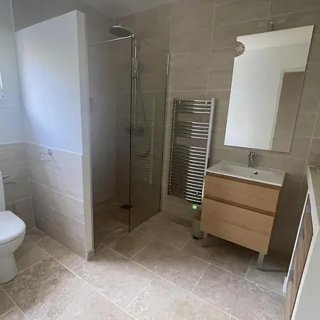 3 Etoiles De 120m2 - Vue - Clim - A 600m Рокбрюн-сюр-Аржан