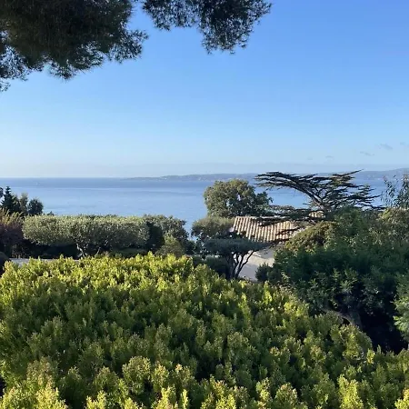 3 Etoiles De 120m2 - Vue - Clim - A 600m * Roquebrune-sur Argens