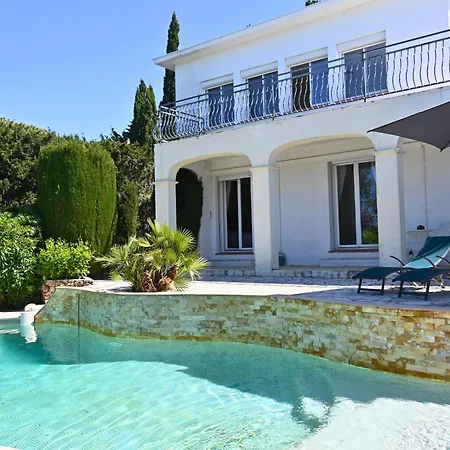 3 Etoiles De 120m2 - Vue - Clim - A 600m Roquebrune-sur Argens