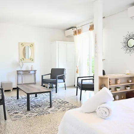 3 Etoiles De 120m2 - Vue - Clim - A 600m * Roquebrune-sur Argens