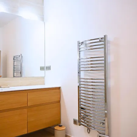 3 Etoiles De 120m2 - Vue - Clim - A 600m Roquebrune-sur Argens